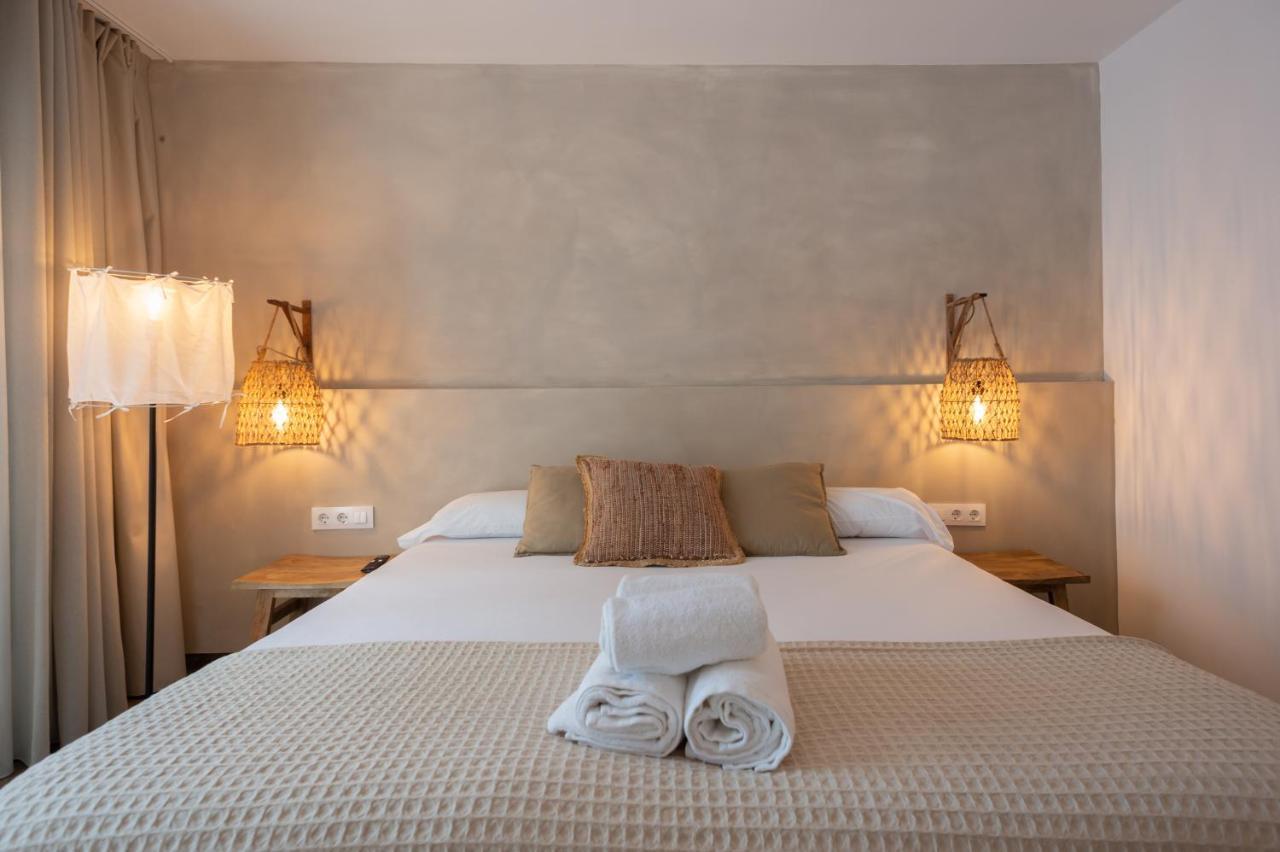 Hostal Es Niu De Тамариу Экстерьер фото