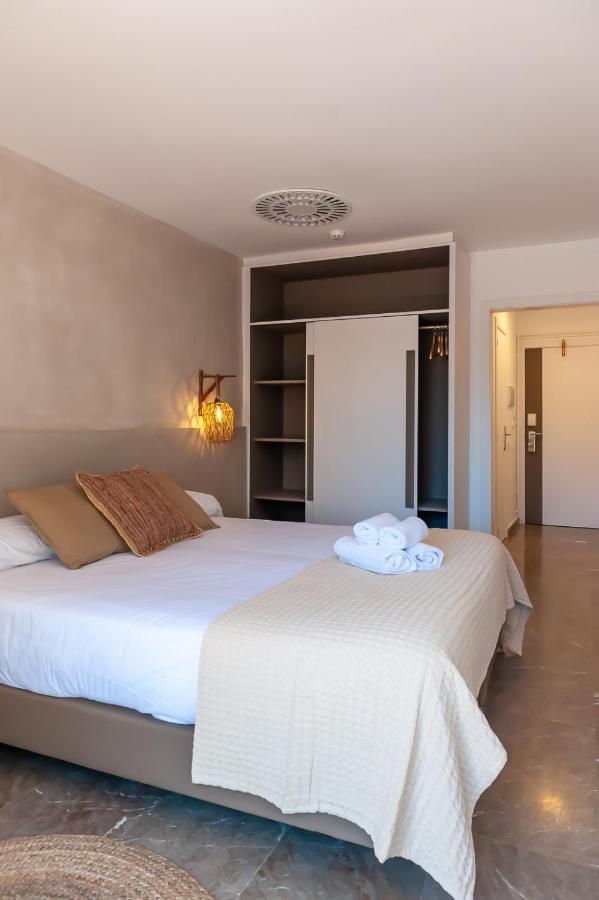 Hostal Es Niu De Тамариу Экстерьер фото
