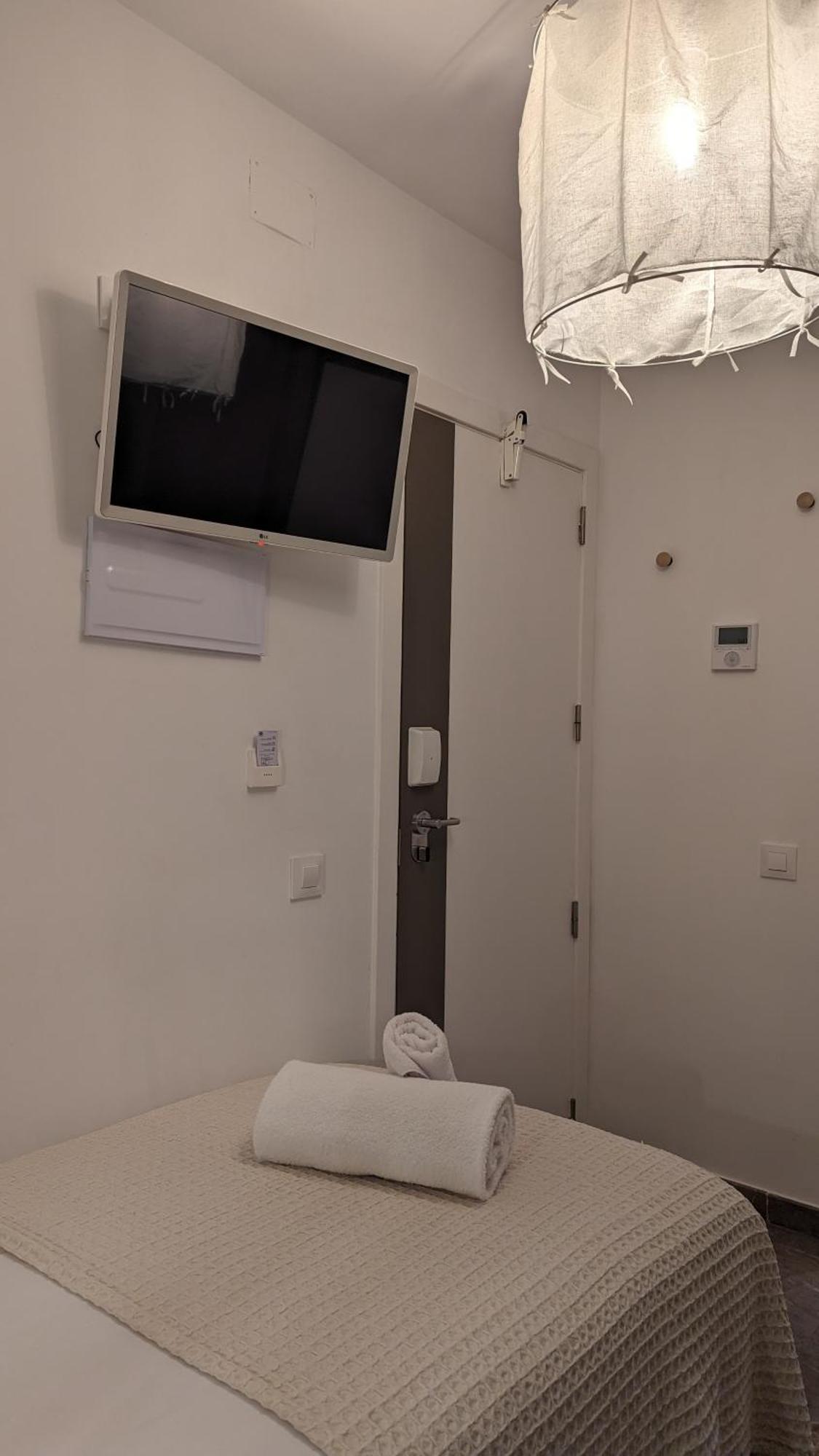 Hostal Es Niu De Тамариу Экстерьер фото