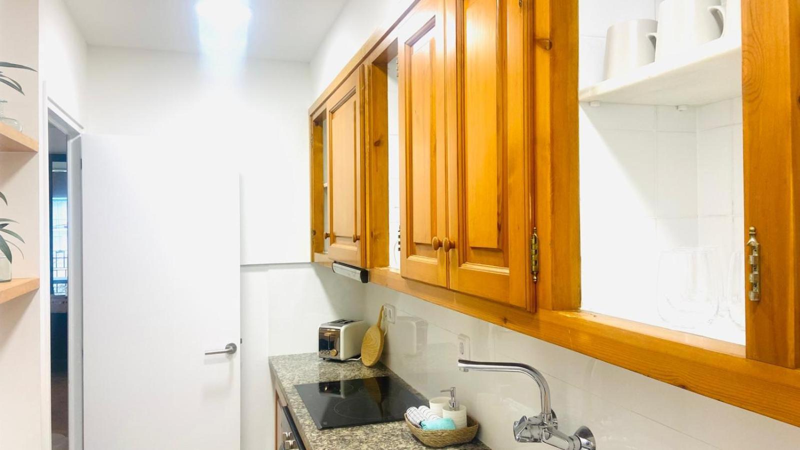 Hostal Es Niu De Тамариу Экстерьер фото